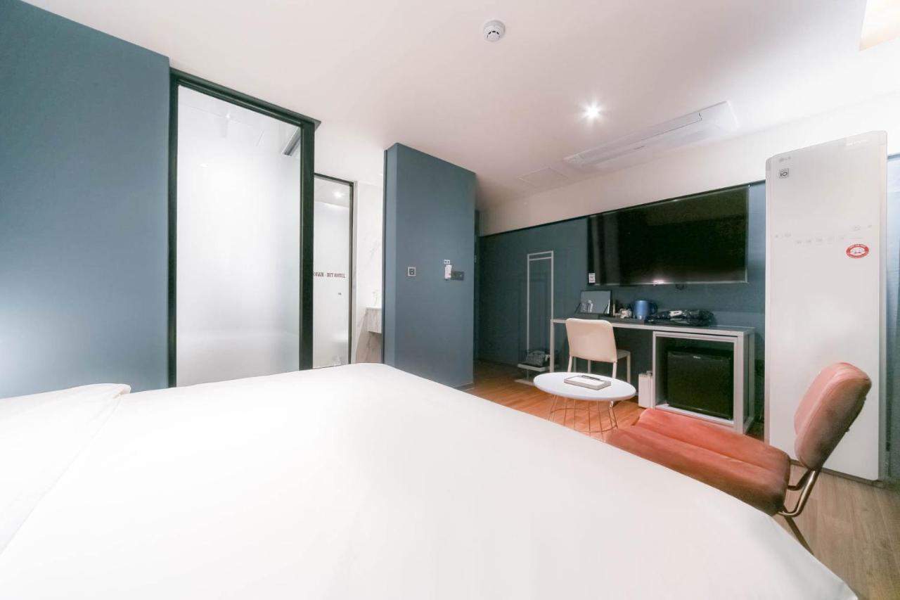 Pohang Brown Dot Hotel Esterno foto