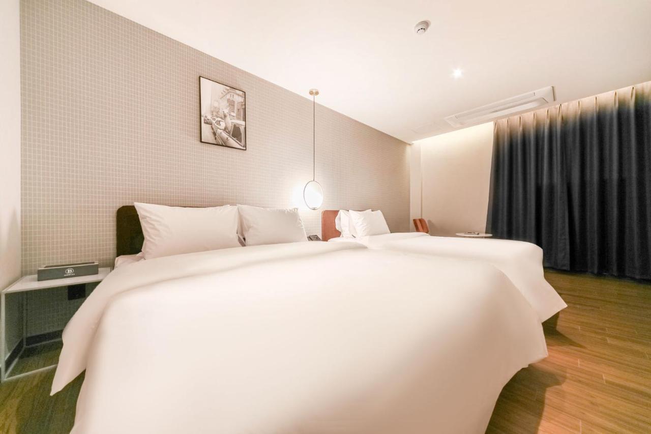 Pohang Brown Dot Hotel Esterno foto