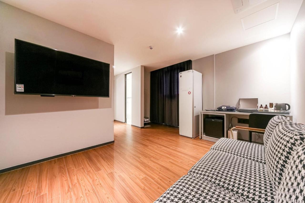 Pohang Brown Dot Hotel Esterno foto